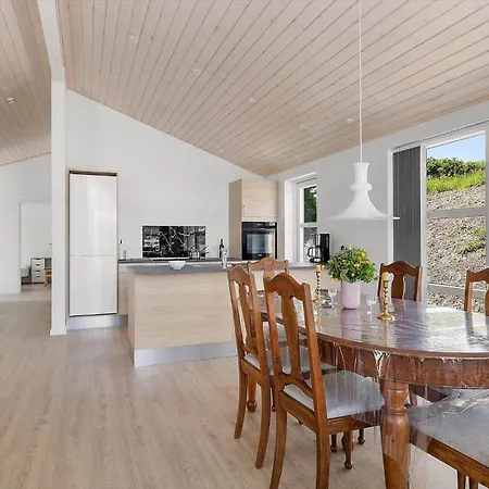 6838-allinge-stakkebakken-9 بيت للعطل *