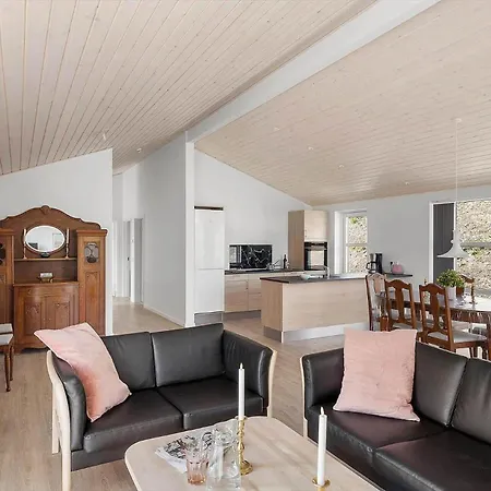 6838-allinge-stakkebakken-9 * إلينغه