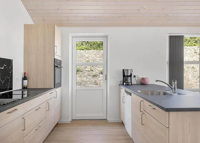 6838-allinge-stakkebakken-9 *